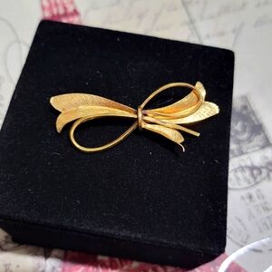 Art Deco 12K Yellow Gold Filled GF CARL ART CA Ribbon Spray Pin Brooch 2”